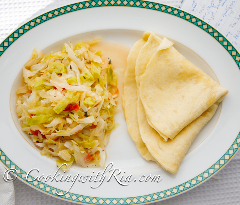 Stir Fry Cabbage and Tomatoes (stewed cabbage and tomatoes)