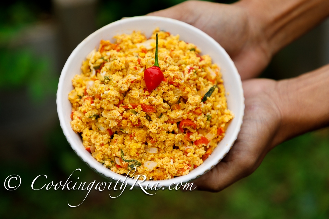 AUNTY TAINA’S SCRAMBLED EGG WITH TOMATOES