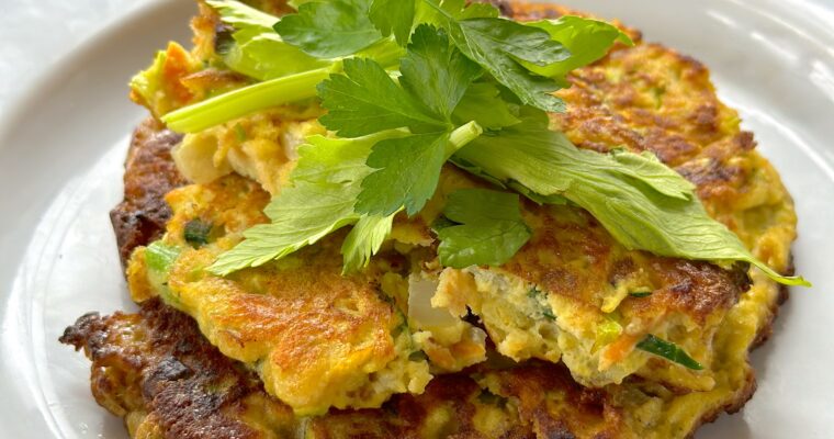Quick & Tasty Zucchini & Carrot Fritter (Low Carb)