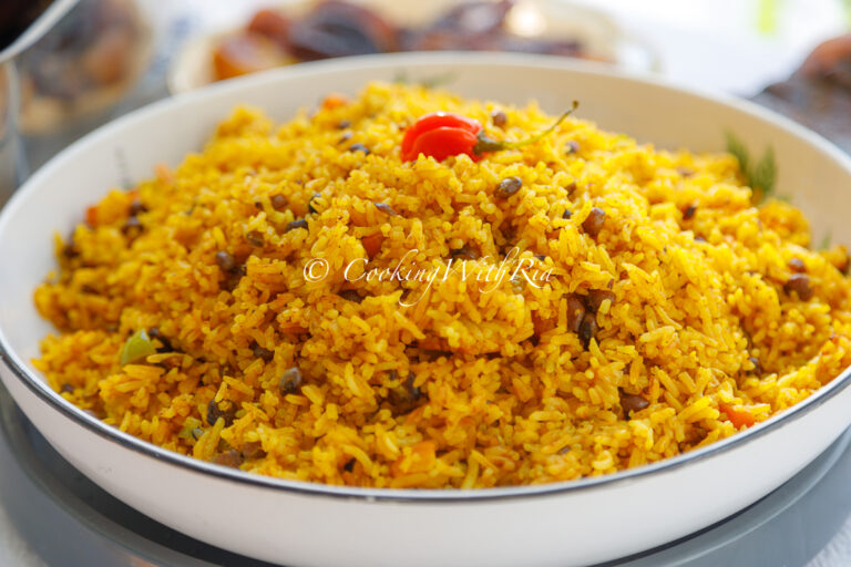 yellow rice and peas with coconut milk