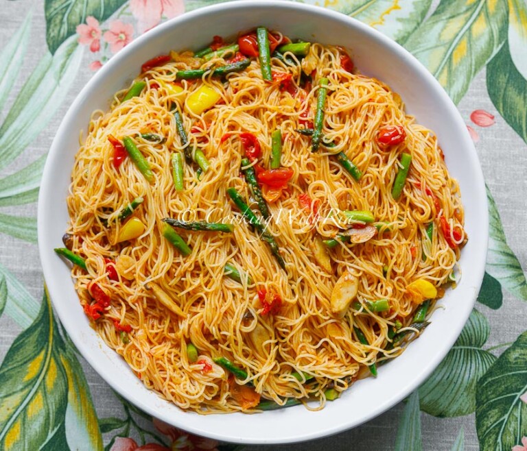 angel hair pasta with tomatoes and asparagus