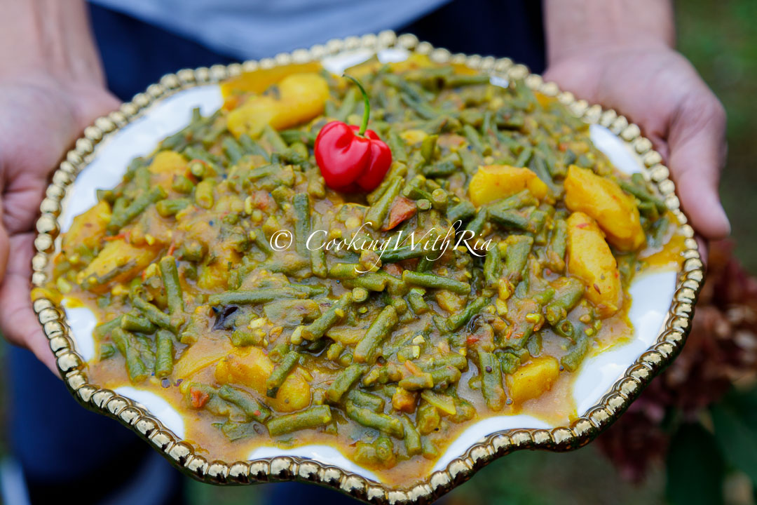 Curry Bodi and Aloo Recipe (Trinidad Curry Long Beans with Potato)