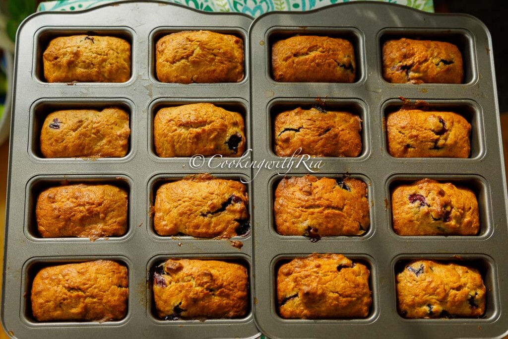 banana bread mini loaves